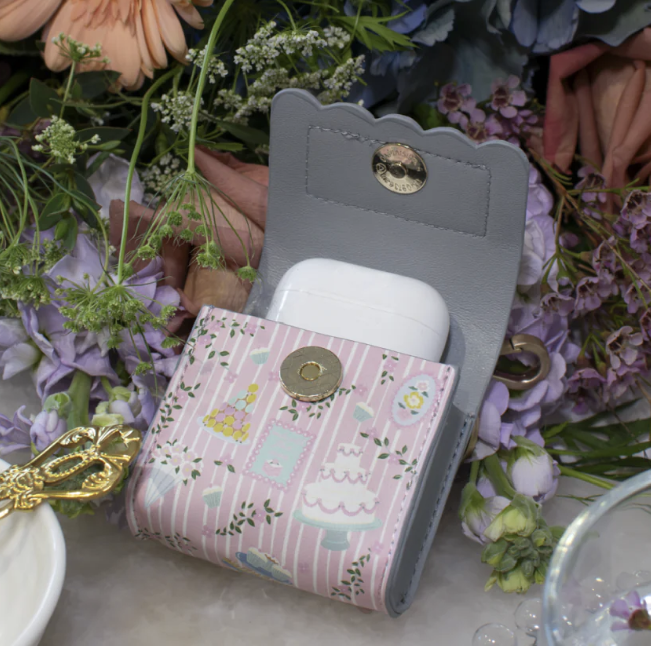Vendula - Posies and Patisseries Pods Case