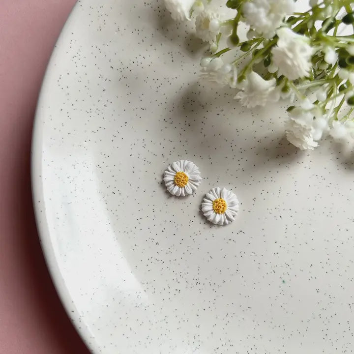 Diasy Stud Earrings