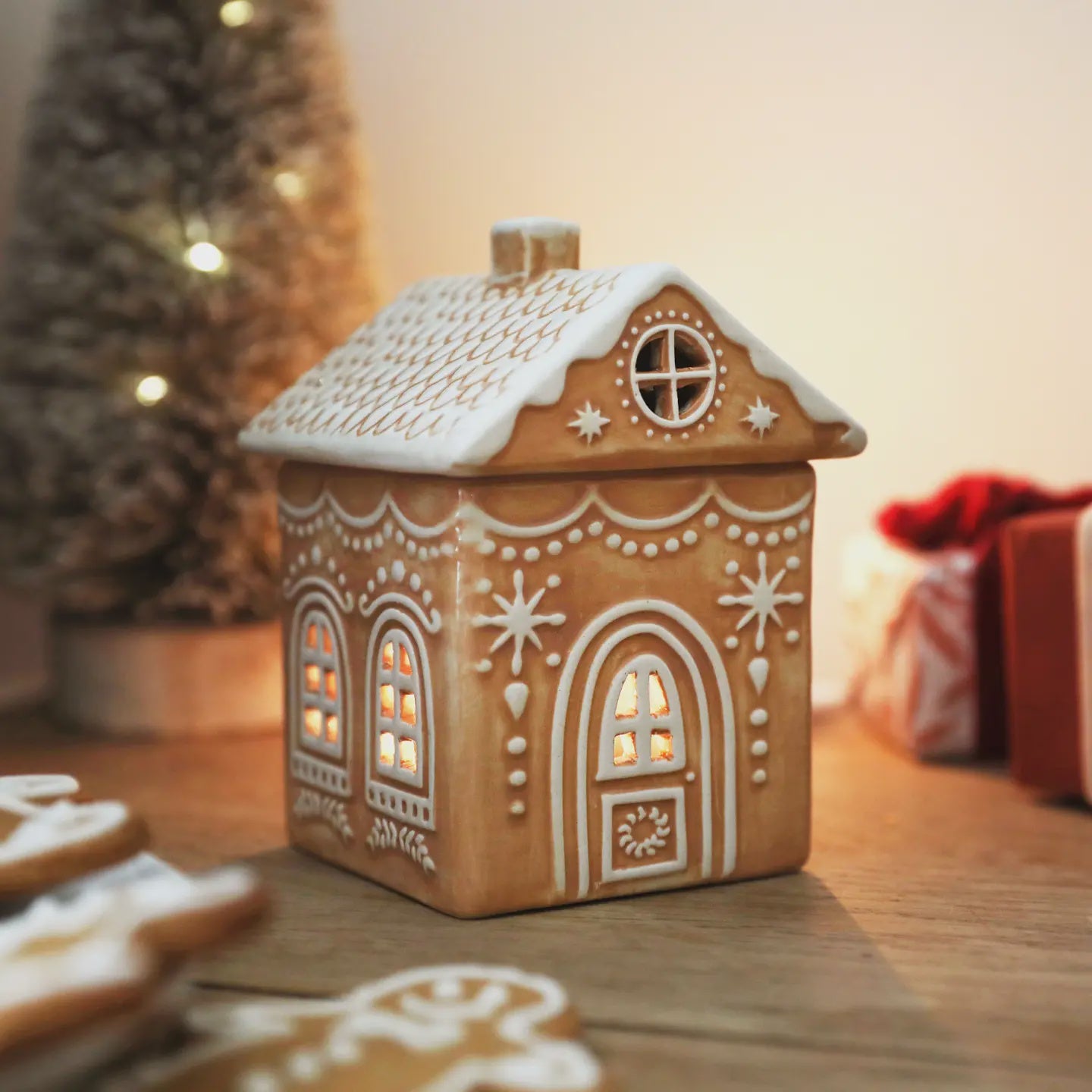 Ceramic Gingerbread House Wax Melt Warmer