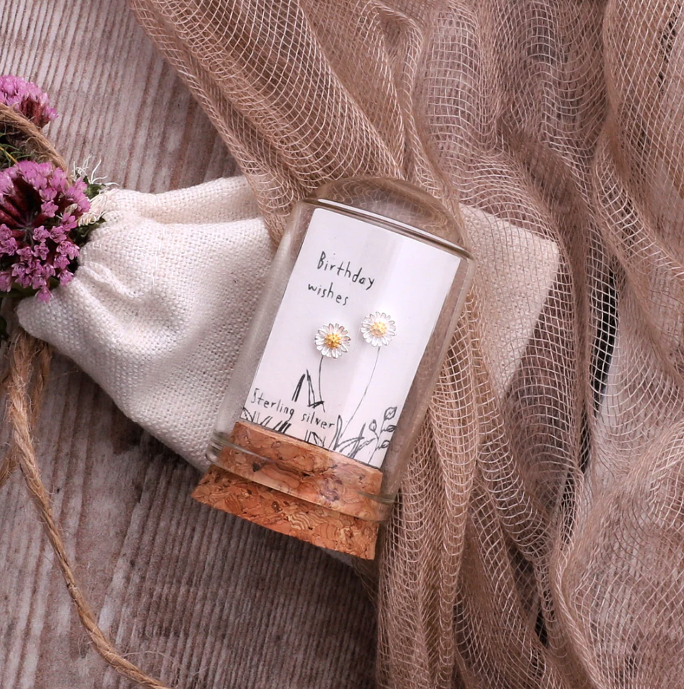 Attic Creations Birthday Wishes Daisy Earrings - Podarok