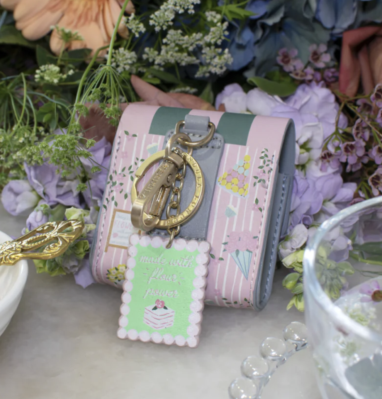 Vendula - Posies and Patisseries Pods Case