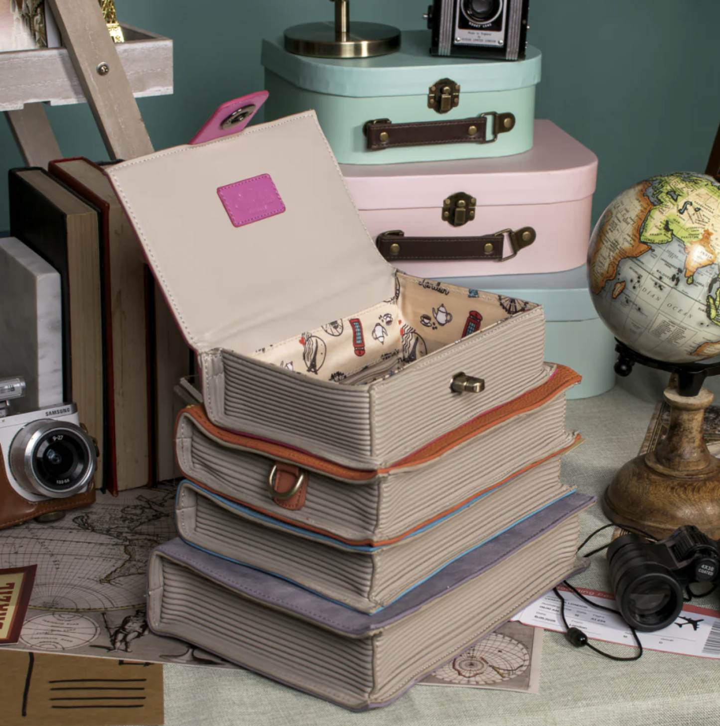 Vendula - Voyage Travel Book Stack Bag