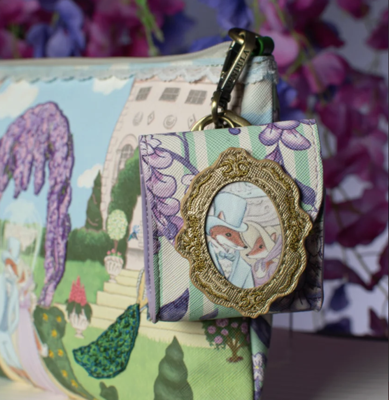 Vendula Heritage - Regency Gardens Pods Case