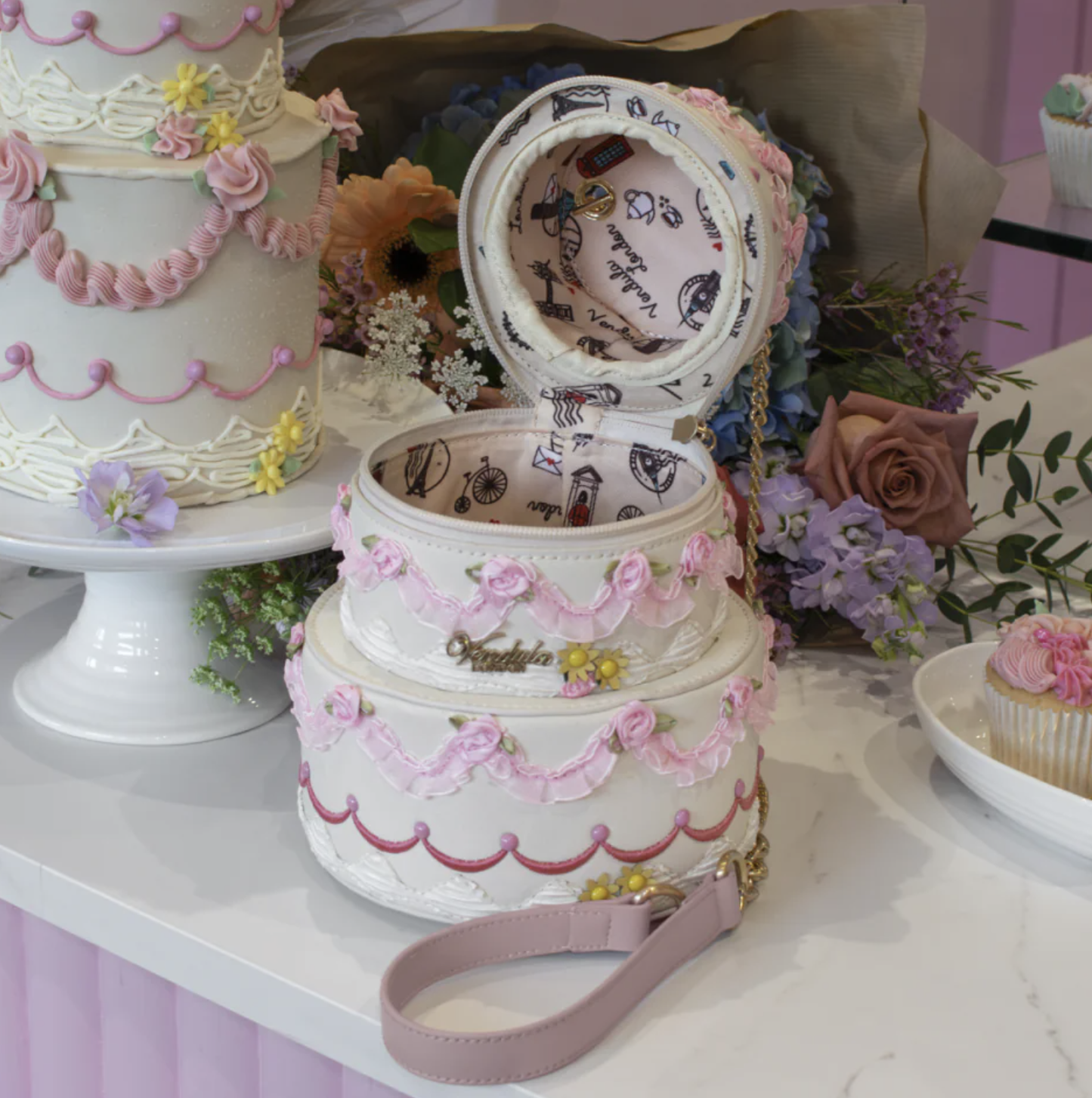 Vendula - Posies and Patisseries Cake Bag