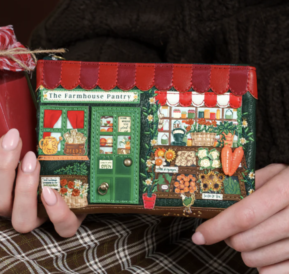 Vendula Farmhouse Pantry Zipper Coin Purse