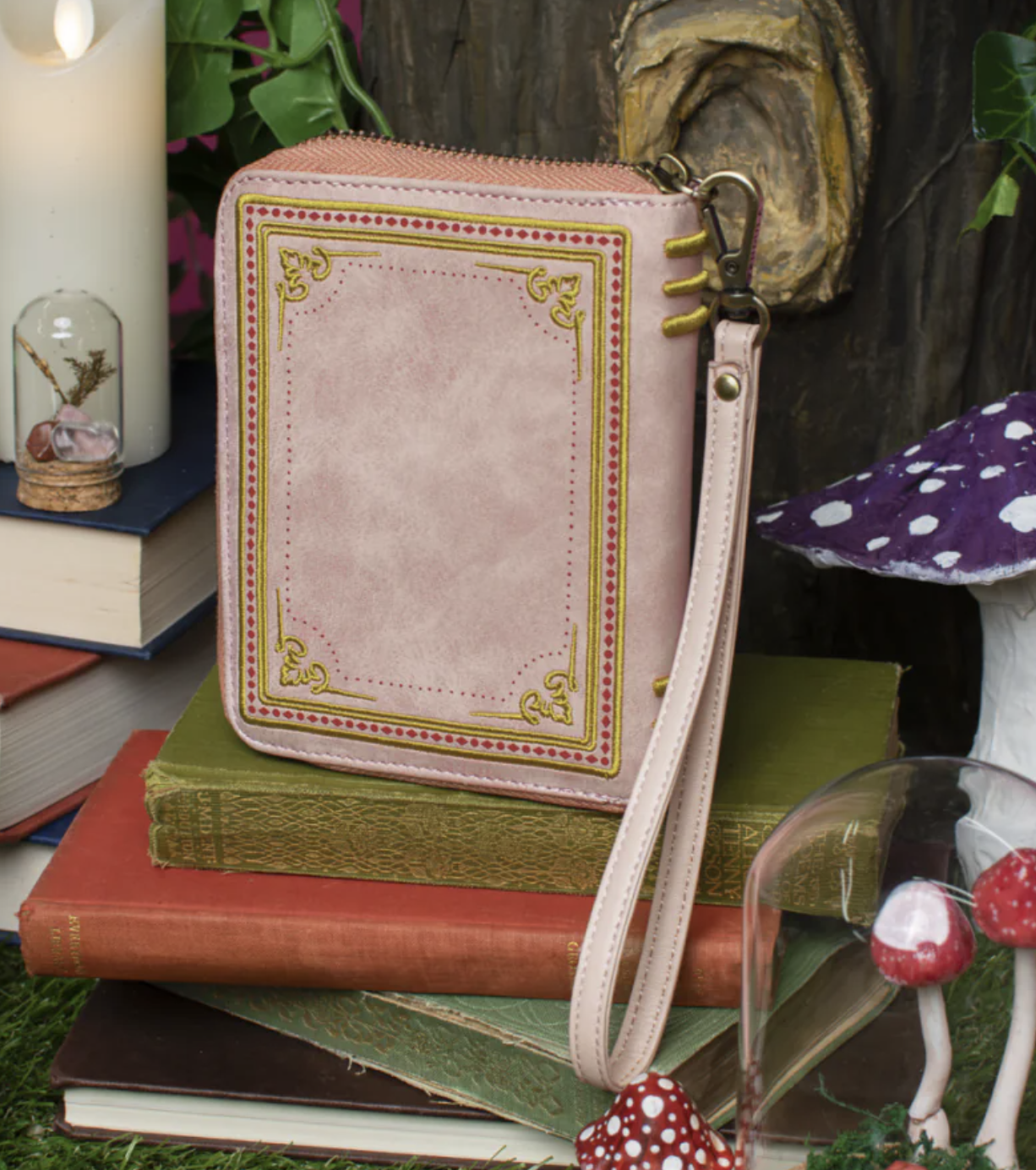 Vendula - Bookshelf Boulevard Coin Purse