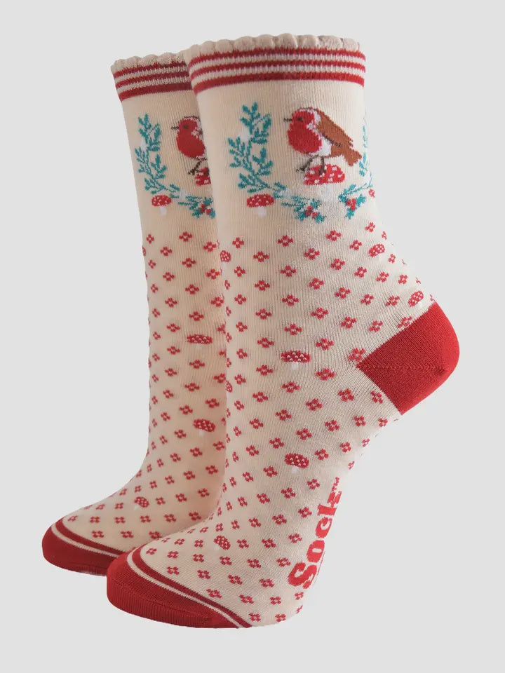 Cream Robin Wreath Socks